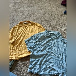 Cute girls/women’s shirts ( kinda short/crop)